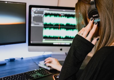 Incorporating Video and Audio in PowerPoint - Embedding and controlling multimedia